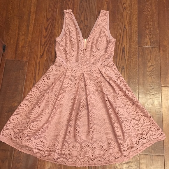 She and Sky Rose Lace Dress - Picture 3 of 6